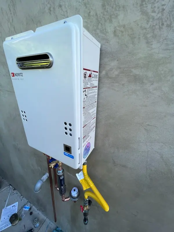 Tankless water heater installation for Humphreyville homes